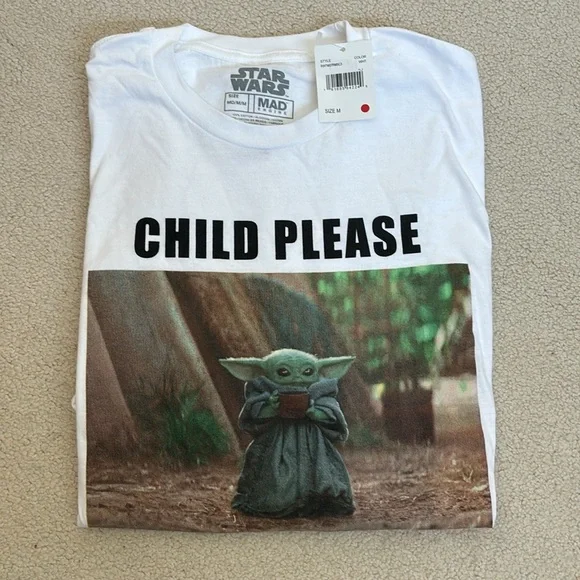NWT Star Wars, baby Yoda men’s short sleeve, T-shirt, size medium - Picture 3 of 4